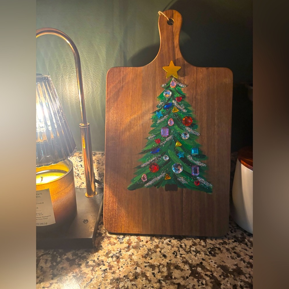 Christmas tree cutting board